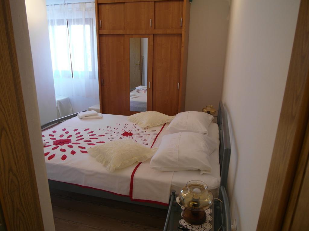 Apartment Antonio Sibenik Exterior photo